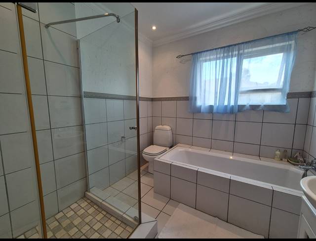 4 BEDROOM HOUSE FOR SALE IN VAALVIEW